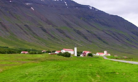 Holar in Hjlatadalur Skagafjordur North