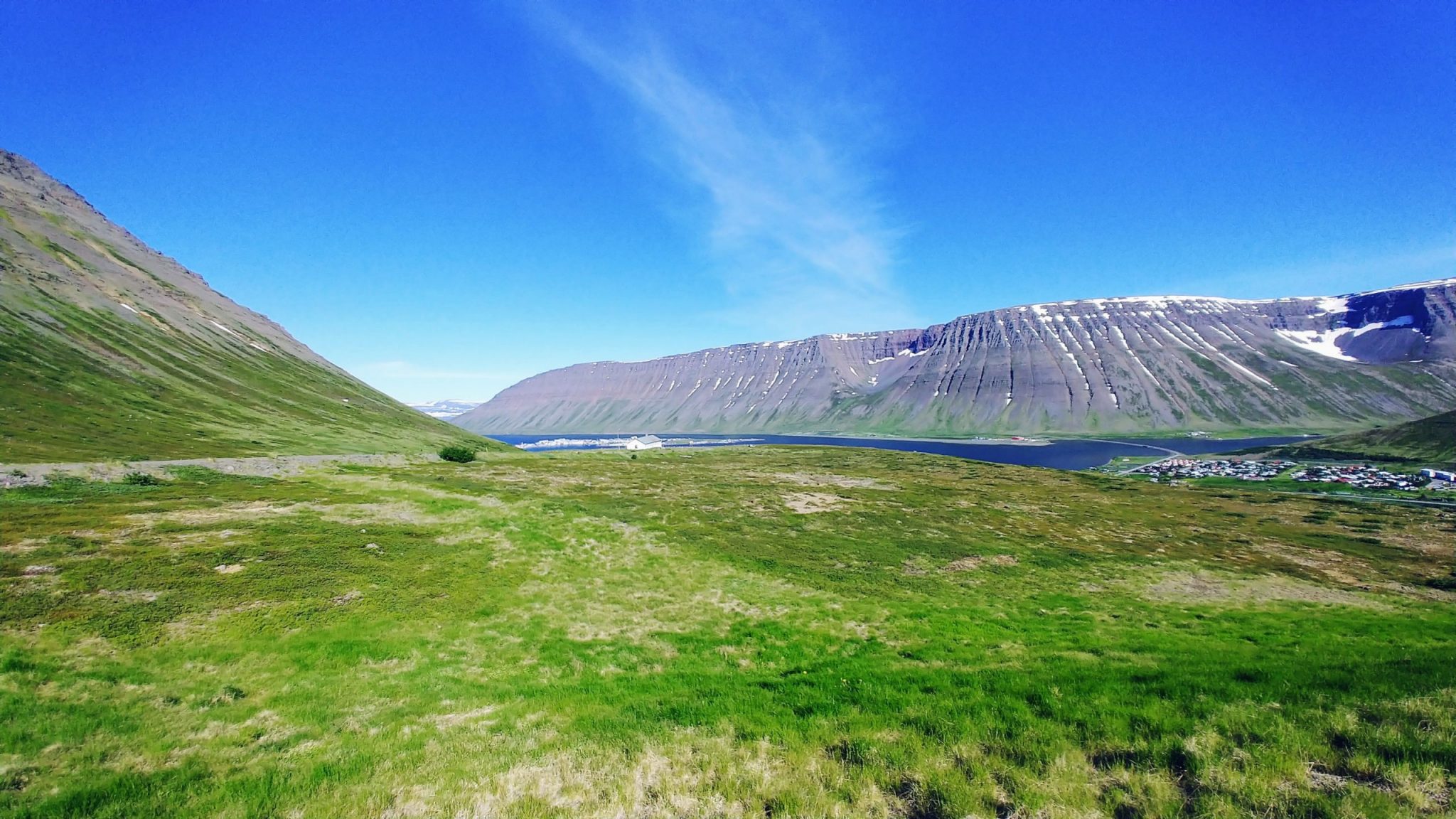 Ísafjörður Seen From Seljalandsdalur