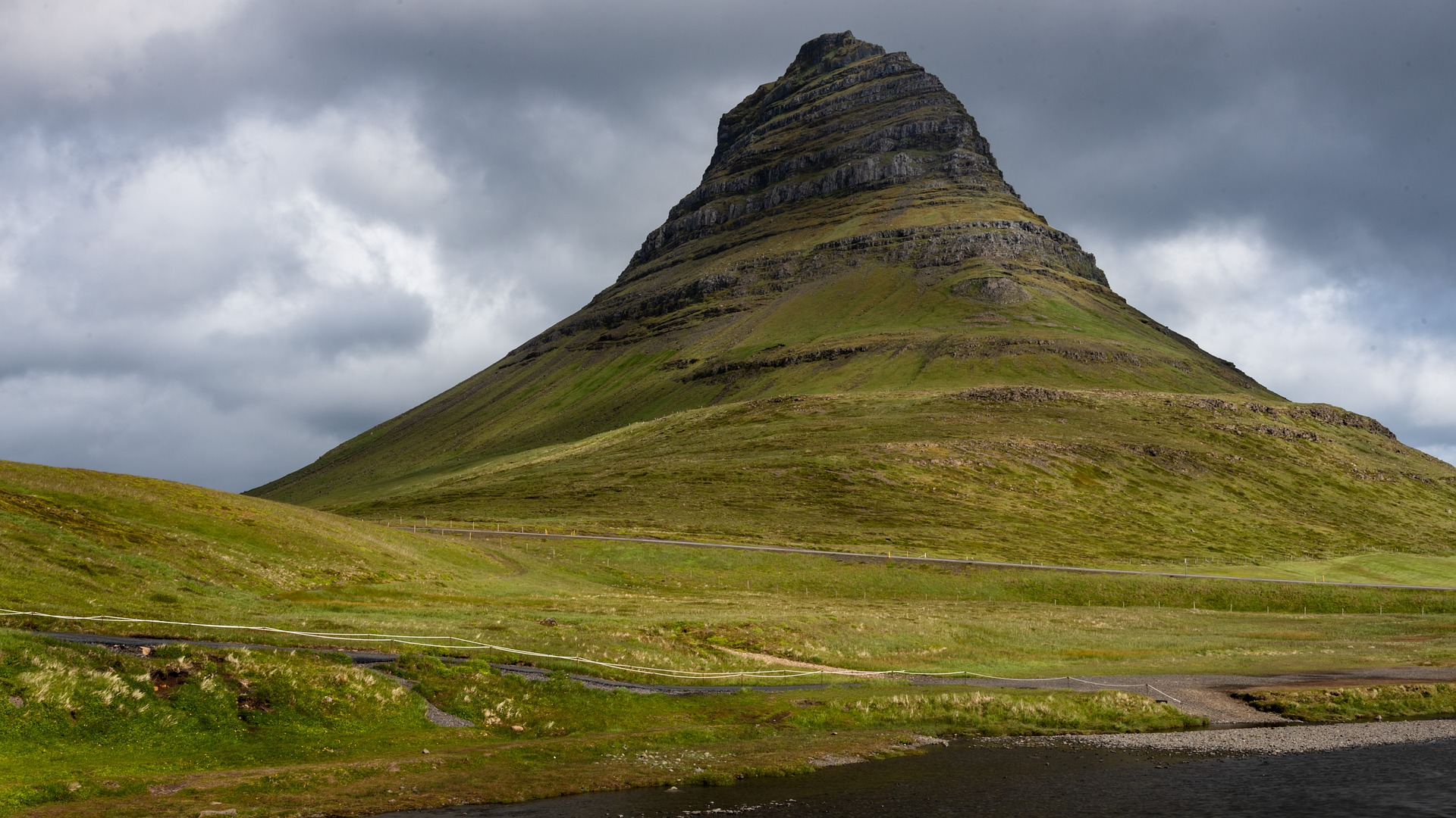 Kirkjufell In Grundarfjordur