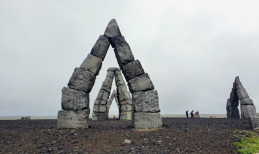 Iceland Photo Gallery: Sculptures, Statues And Monuments