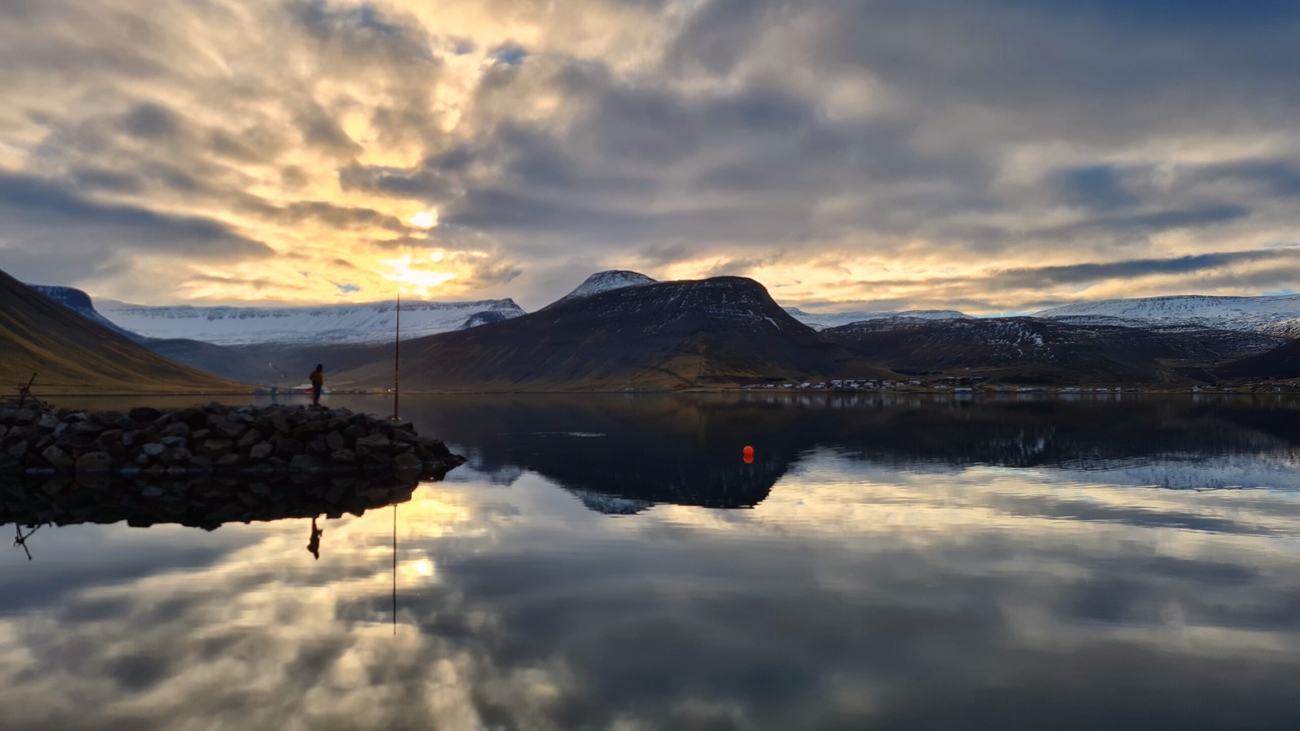 Stillness in Skutulsfjordur